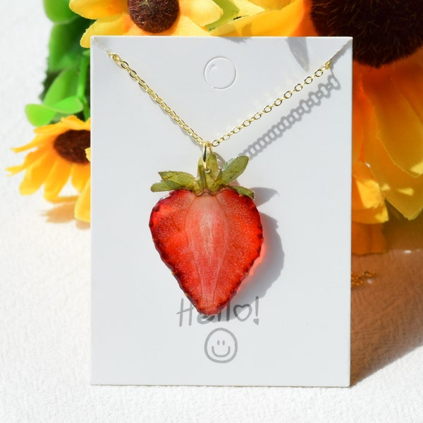 Collier fait main avec de vraies fraises, collier en résine de fruits secs, collier de mariage avec fraises pressées, bijoux nature, cadeaux d'anniversaire pour elle