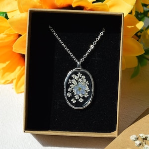 Forget Me Not Handmade Real Pressed Flower Necklace, Dried Floral Nature Resin Necklace, Real flower necklace, Perfect Birth Gift for Women