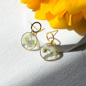 14K Gold Handmade Real Pressed Flower Earrings, Dry Gypsophila Resin Earrings, Dangle Drop Earrings, Wedding Earrings, Perfect Gifts for Her