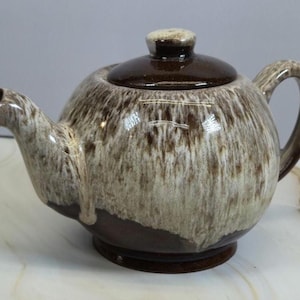 Vintage Signed Evangelical Stoneware Teapot – Canadian Drip Pottery – Collectible Ceramic Teapot