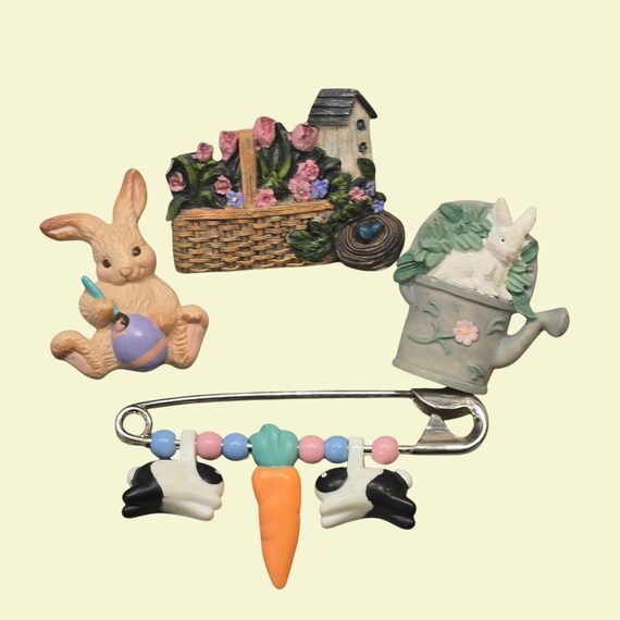 Vintage lot of Easter themed brooches Pins Hallmark Bunny rabbit Bird house Nest