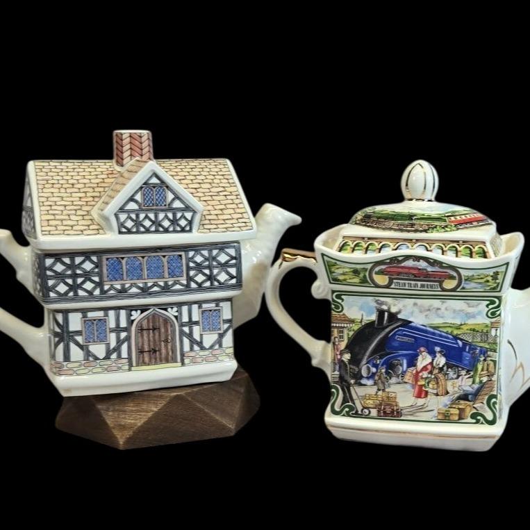 Sadler Classic Series Tudor House Teapot English Country