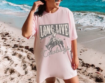 Chemise de cow-girl côtière, chemise surdimensionnée Beachy Cowgirl, chemise occidentale à la mode pour elle, t-shirt graphique occidental côtier rétro, vêtements esthétiques