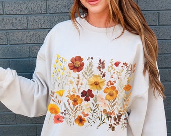 Cottagecore Autumn Sweatshirt Vintage Pressed Flowers Sweater Fall Floral Botanical Crewneck Thanksgiving Shirt Flower Lover Plant Lady Gift