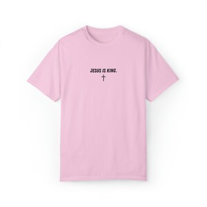 Jesus ist König Shirt für Männer, christliches Shirt der Männer, Jesus Shirt, religiöses Shirt, Glaube Kleidung, christliches Geschenk, Anbetung Shirt Blossom