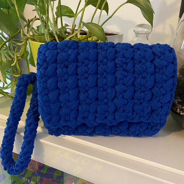 Pochette / Pochette fait main / pochette en crochet / pochette de luxe / pochette pour femme  / pochette bleu