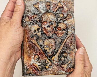 Gothic Skull 3D Cover Grimoire, Halloween Witch Journal A5, A6, Dark Academia Necromantic Gift