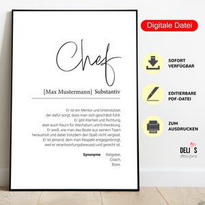 Op de afbeelding: Een downloadbare digitale print van een zwart-witte poster met het woord "Chef" in cursief schrift. De poster definieert het woord "Chef" als een mentor en ondersteuner die duidelijkheid en richting geeft, groei bevordert en teamwork waardeert. De poster bevat ook de tekst "[Max Mustermann] Substantiv" en de synoniemen "Ratgeber, Coach, Boss."