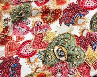 Italienskt charmeuse-silke av hög kvalitet i mullbärstyg / Designerhjärttryck / Alta Moda lyxigt textiltyg i naturligt tyg, metervara