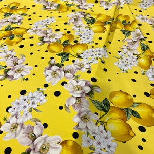 Högkvalitativt italienskt Charmeuse-sidenstyg - Designertryck med citronblommor, gul lyxtextil, metervara bild 6