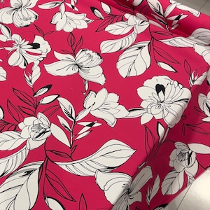 High-Quality Designer Floral Print - Italian Cotton Poplin Textile