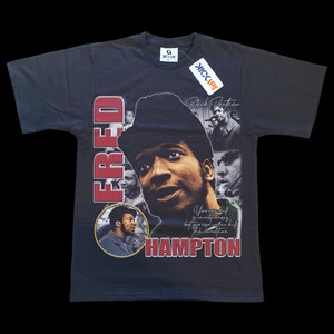 T-shirt Fred Hampton - T-shirt stampata - Maglietta grafica - Moda casual - Stile streetwear - Abbigliamento alla moda - Design unico - Regalo di moda maschile per tutti immagine 1