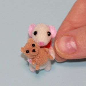 Needle Felted Mouse Miniature: Wool Mouse with Teddy Bear, Dollhouse Figure