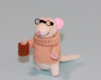 Needle Felted Mouse: Miniature Woolen Animal Dollhouse Figurine