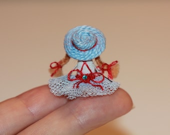Tiny Christmas Doll: Miniature Pompom Figurine for Dollhouse