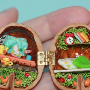 Walnut Shell Diorama: Handmade Fairy Garden House