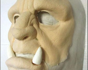 Máscara protésica de látex de espuma de bestia, maquillaje, capucha y cuernos. Opciones.