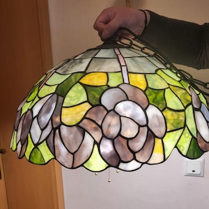 Large Tiffany-style pendant lamp Ø 51 cm – 3-light – pull switch – floral stained glass
