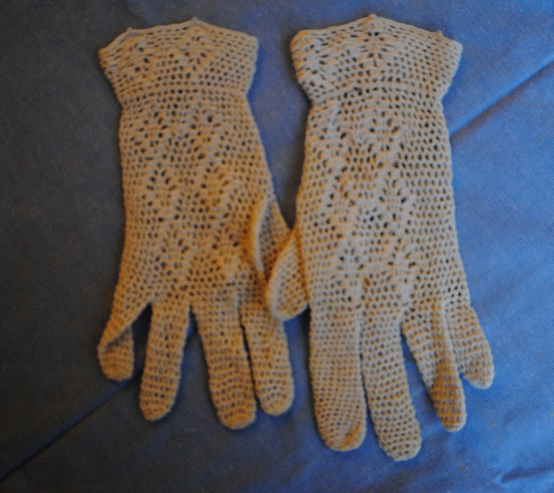 Ladies Lace Gloves Circa 1950s' Etsy UK