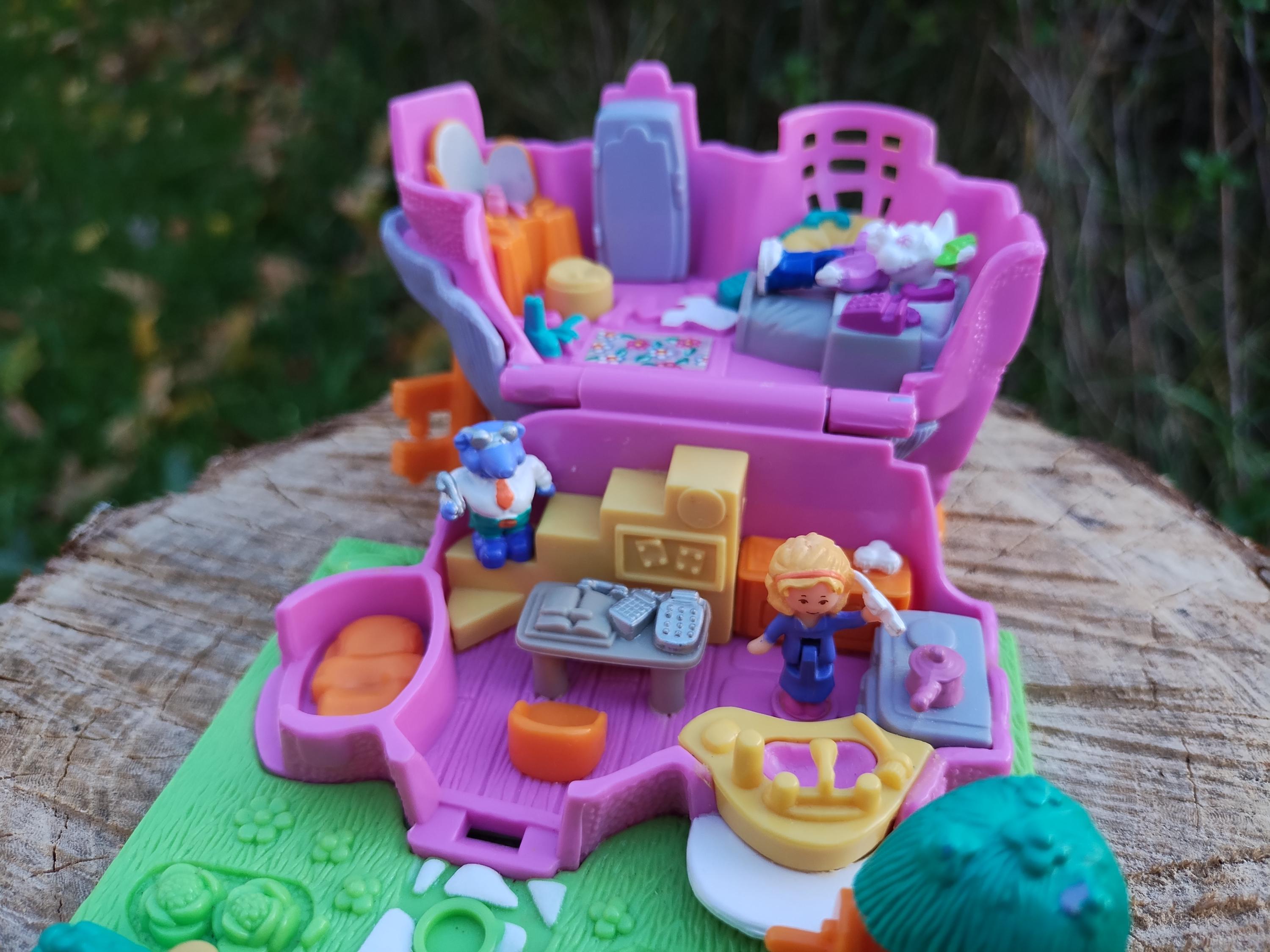 Bluebird Polly Pocket Rabbit House Animal Wonderland Playset W/ Dolls ...