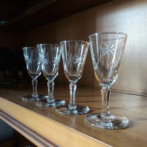 Hand Blown Romanian Cristiro Mosaic Pattern Wine Glasses-Set of 4