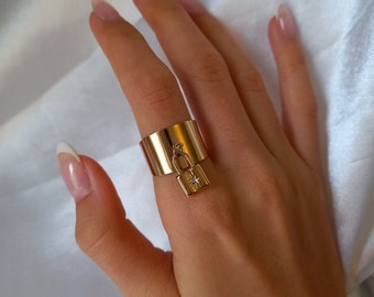 Claudia gold ring
