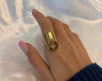 Golden Stella ring