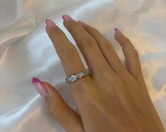 Lovely silver ring