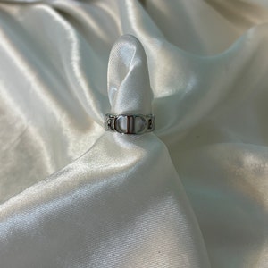 Silver Dinasty ring image 1