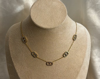 Goldene Hina-Halskette