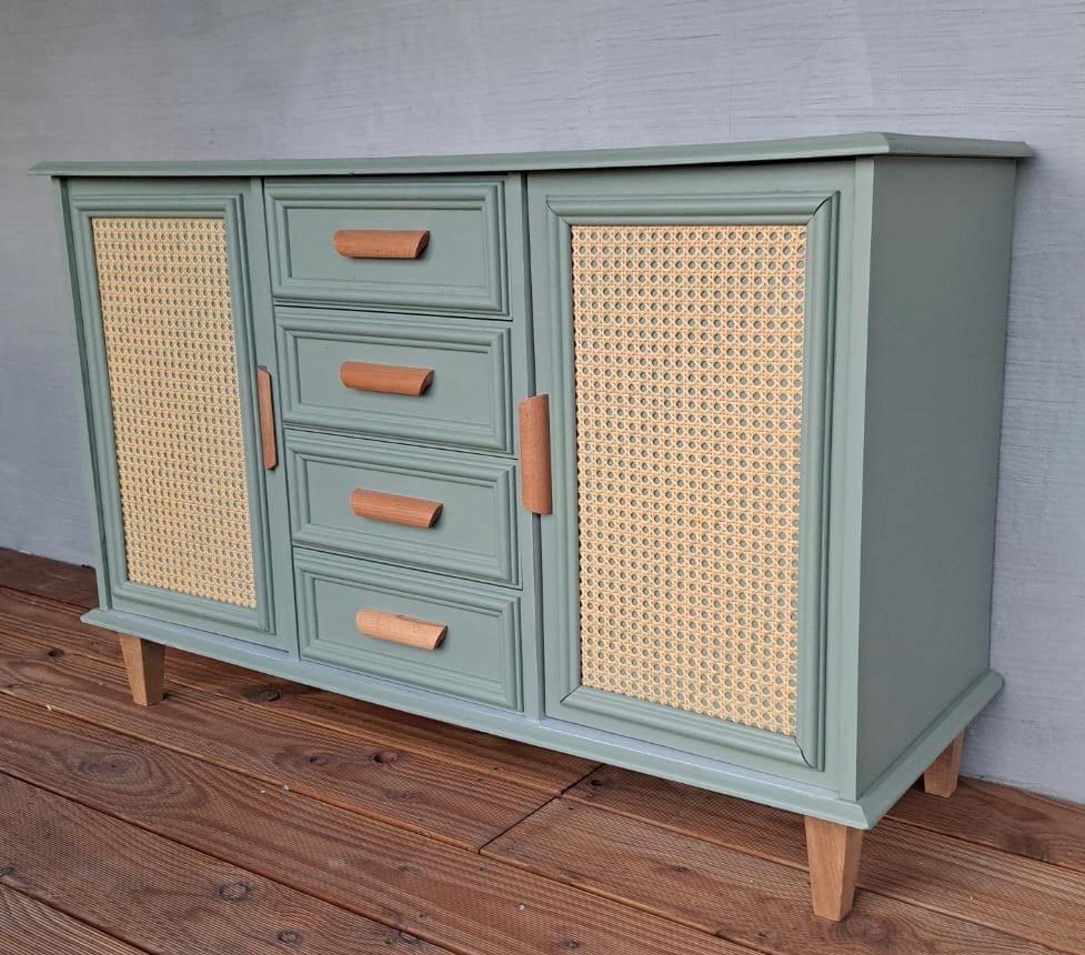 Mint sideboard