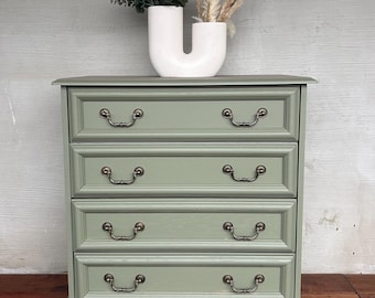 Garderobenschränkchen Kommode mintgrün Kupfer Patina vintage