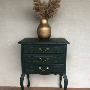 Brocante vintage dresser in green with gold accents