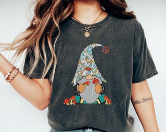 Comfort Colors T-shirt,Hippie Gnome Shirt,Retro Stay Groovy TShirt,Retro70s Shirt,Peace Sign Shirt,Groovy Shirt,Vintage Shirt,Gnome Tshirts