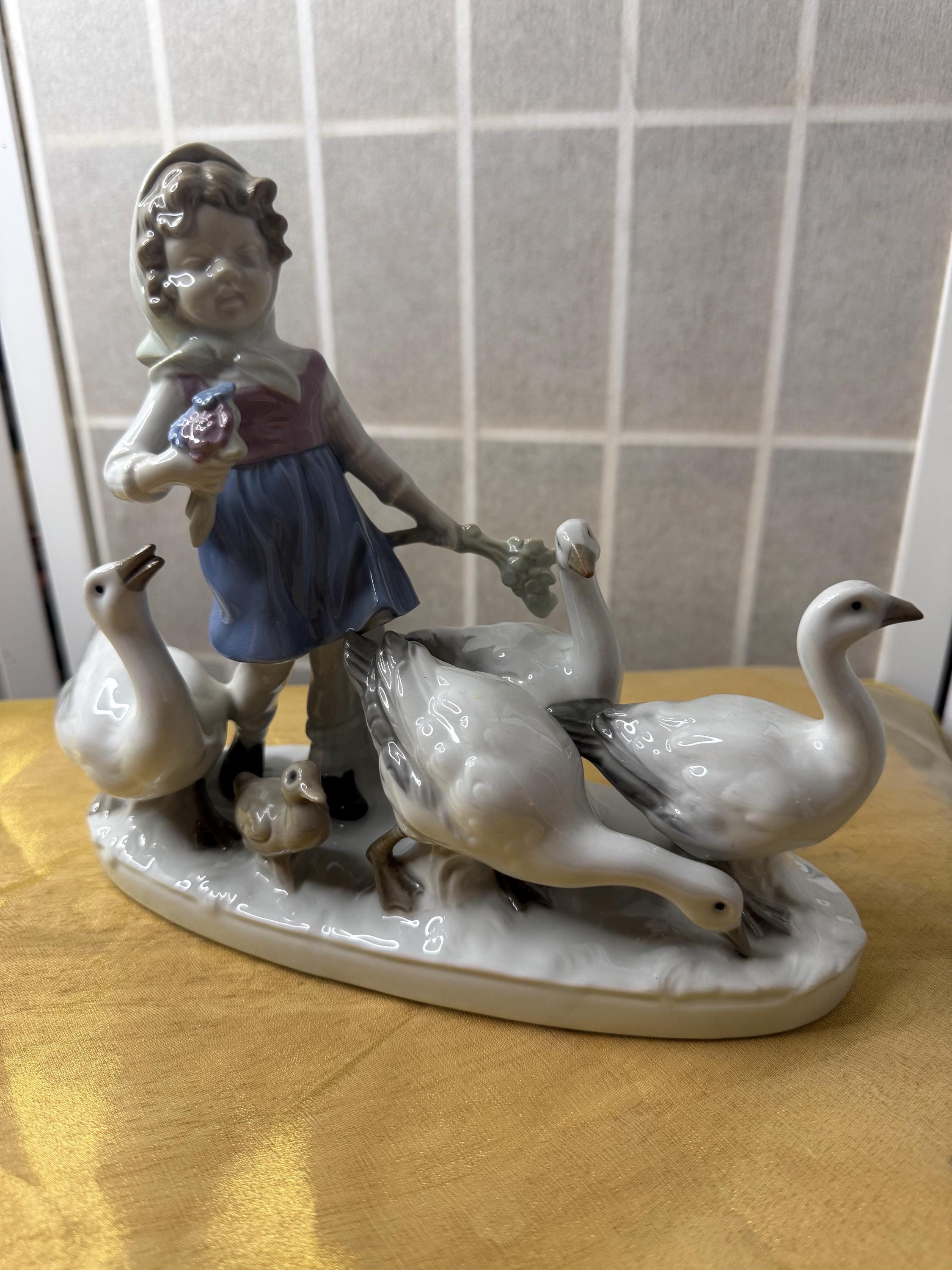 アンティーク　carl scheidig シャイディグ　ポーセリン Vintage-Carl-Scheidig-Figurine