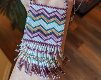 Hand Beaded Amulet Bag w/Raspberry, Bright White and Pink beads. Beautiful for everyday, a music festival or special night out!