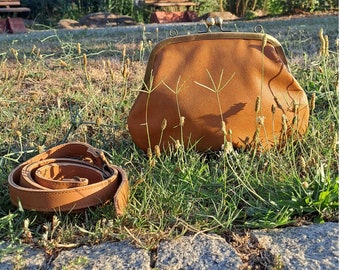 Kiss Lock Bag, Tan Brown Clutch, Leather Shoulder and Crossbody Bag for Women, Vintage Small Evening Bag and for Daily Use, Handmade