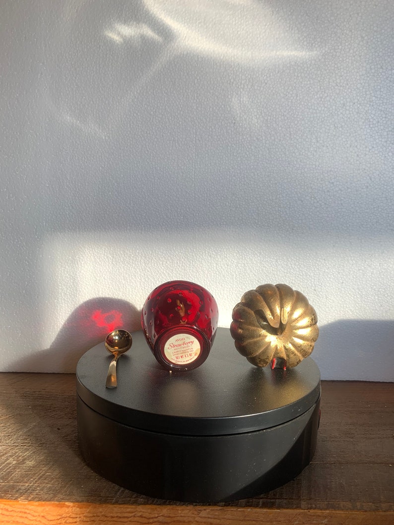 Avon Strawberry Gelee Bubble Bath Jar Pair 2 Strawberry Shaped Sugar Bowls 1 Spoon 2 Red Glass