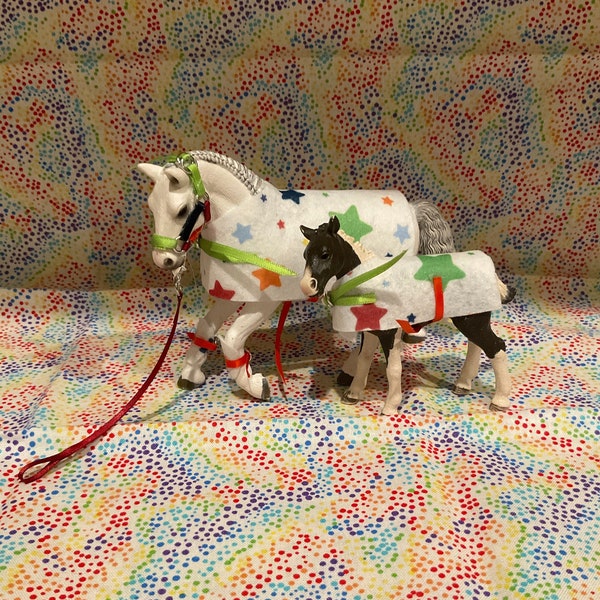 Colorful Stars Schleich Horse Stable Set With Mare and Foal Blankets (Please Read Dis for sizing)