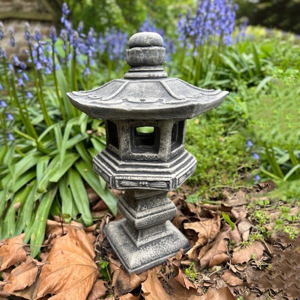 Concrete Zen garden pagoda Japanese and Chinese ornament Stone lantern statue Outdoor cement sculpture Home art decor Backyard fairy lights