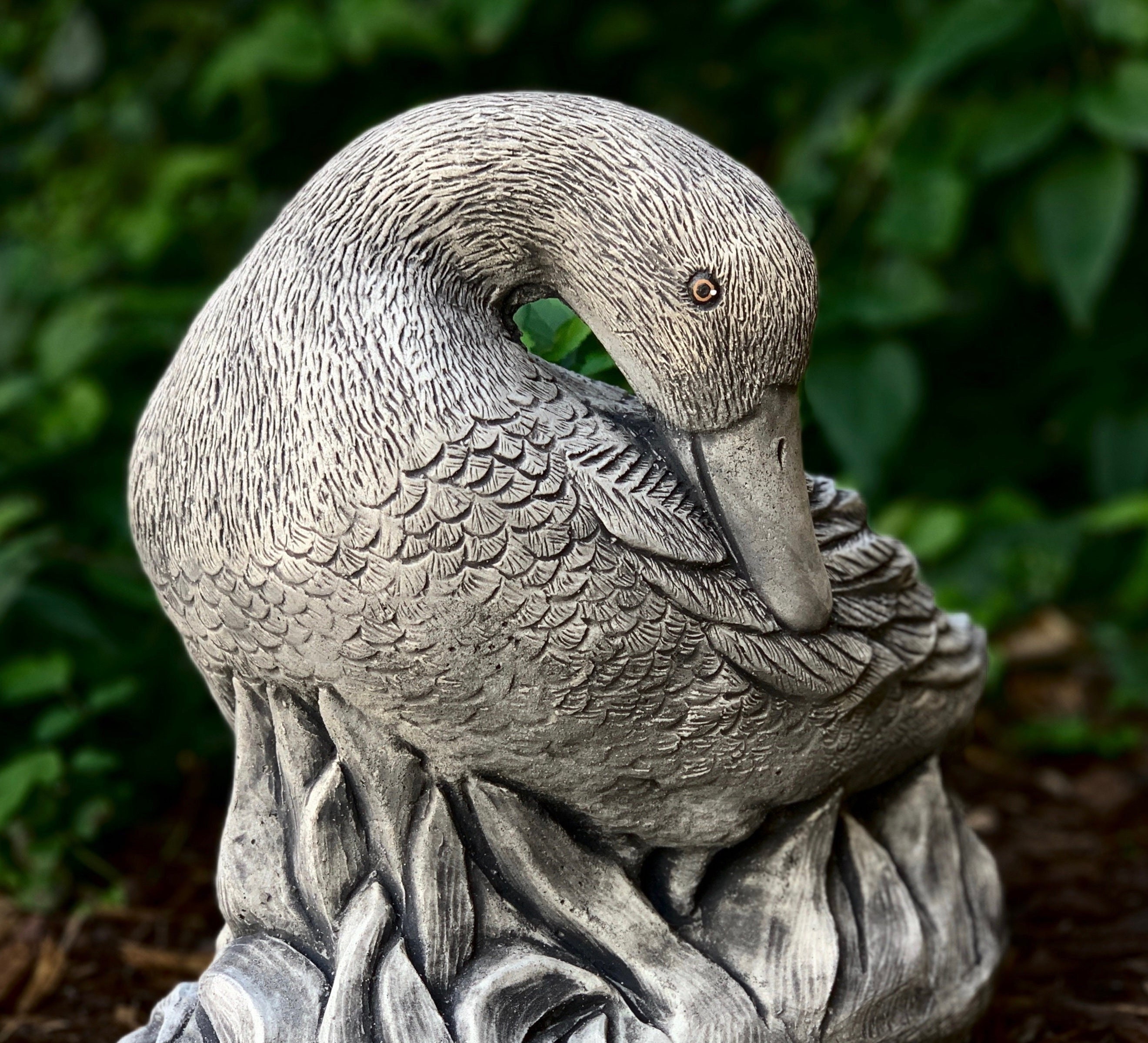 Hen Statue Farmhouse Style Garden Sculpture Animal Ornament Gifts