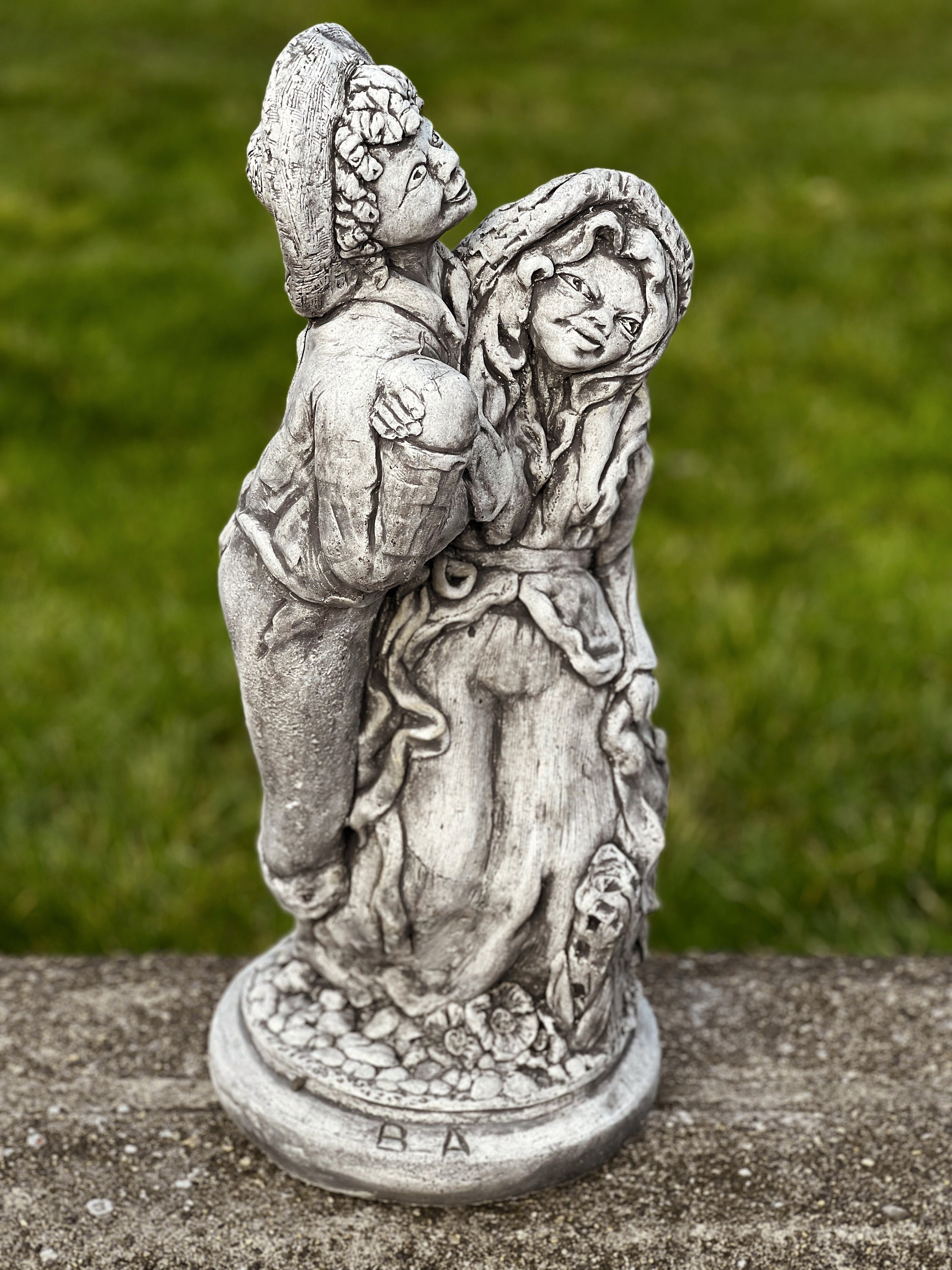 Boy and Girl Statue Concrete Children Sculpture Home and Garden Decoration Unique Yard Ornament