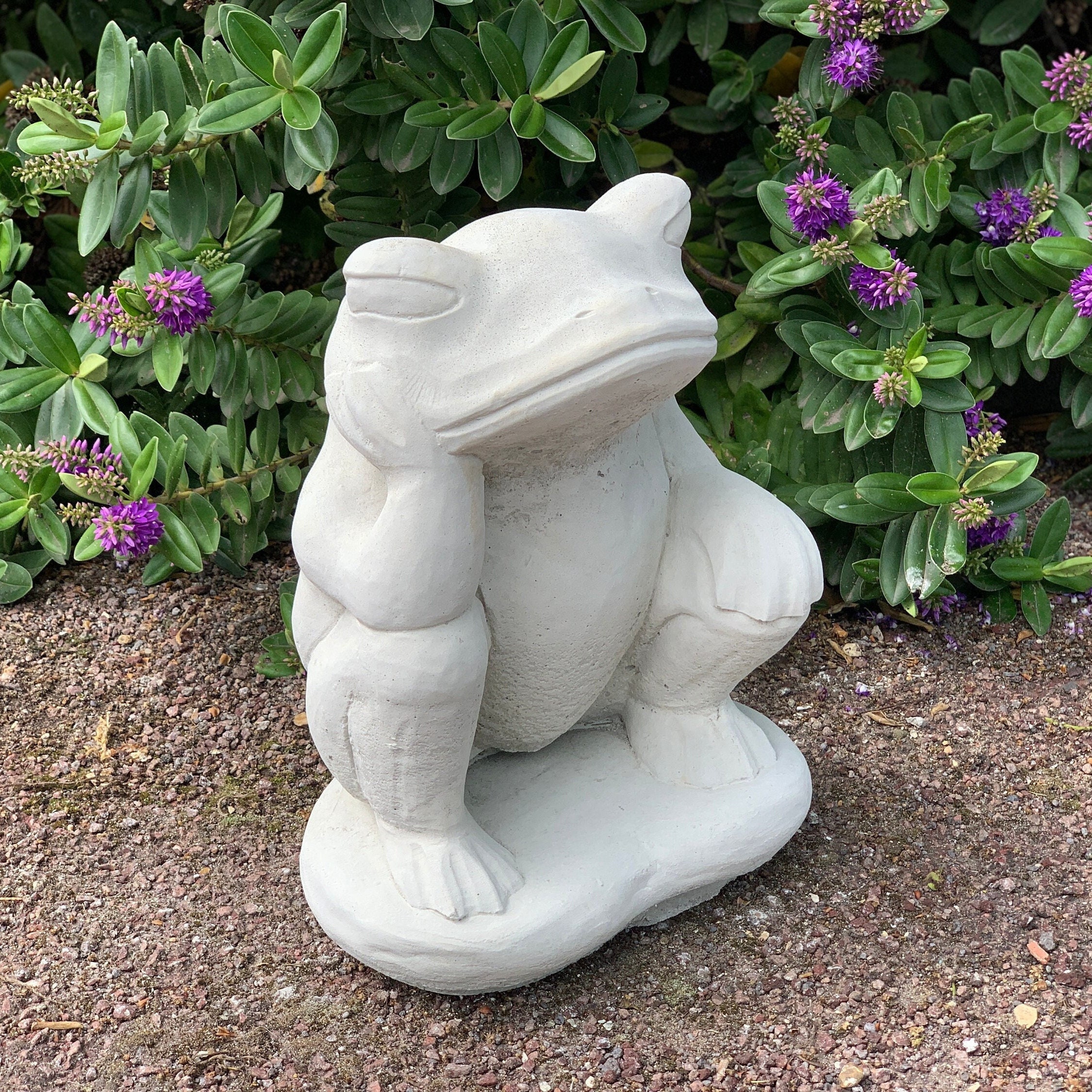 Guoxing Sitting On Frog Statue Resin Garden Figurines For Outdoor