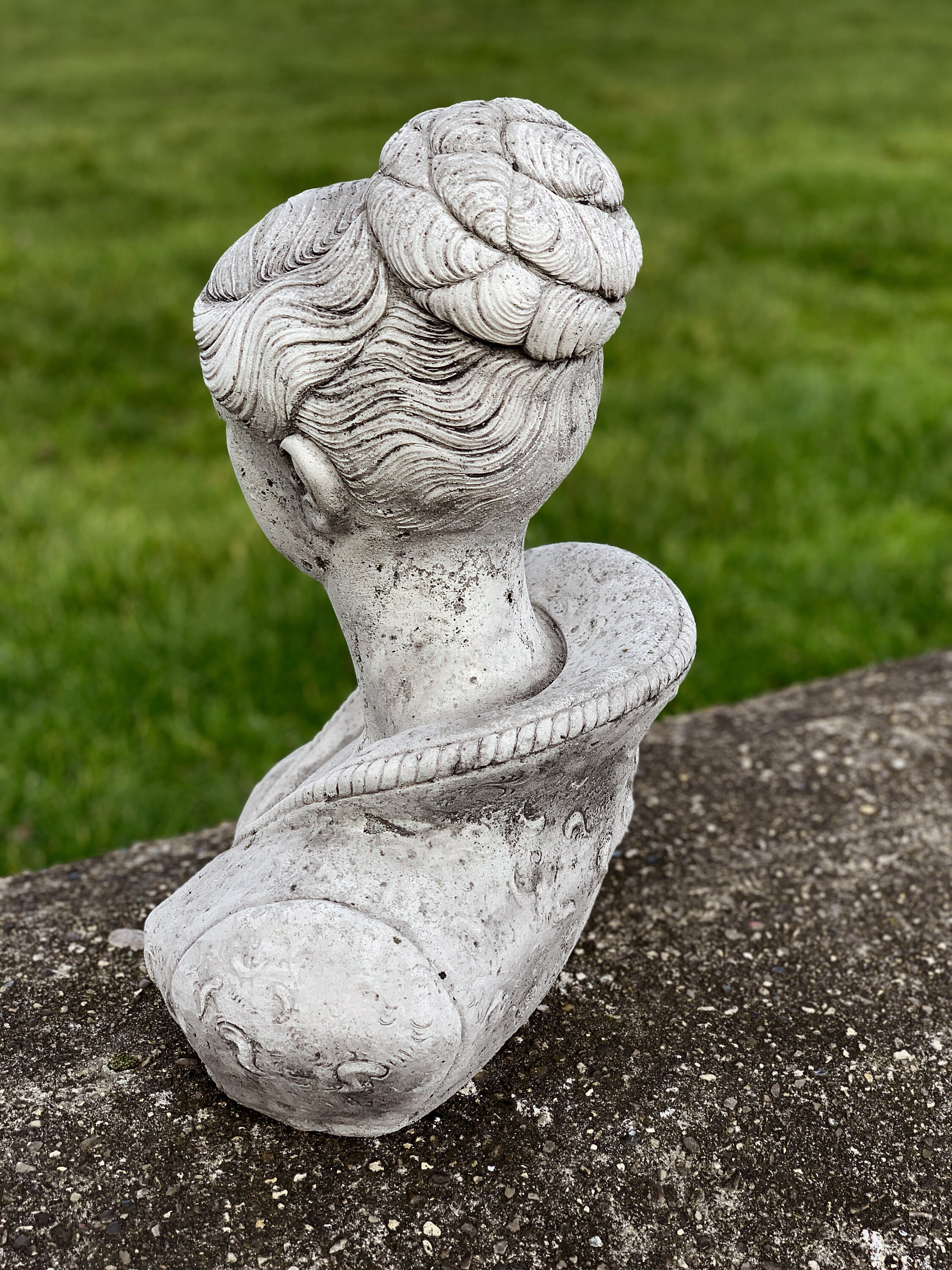 Cintres muraux de tête de béton féminin visage de femme en pierre statue de  buste de