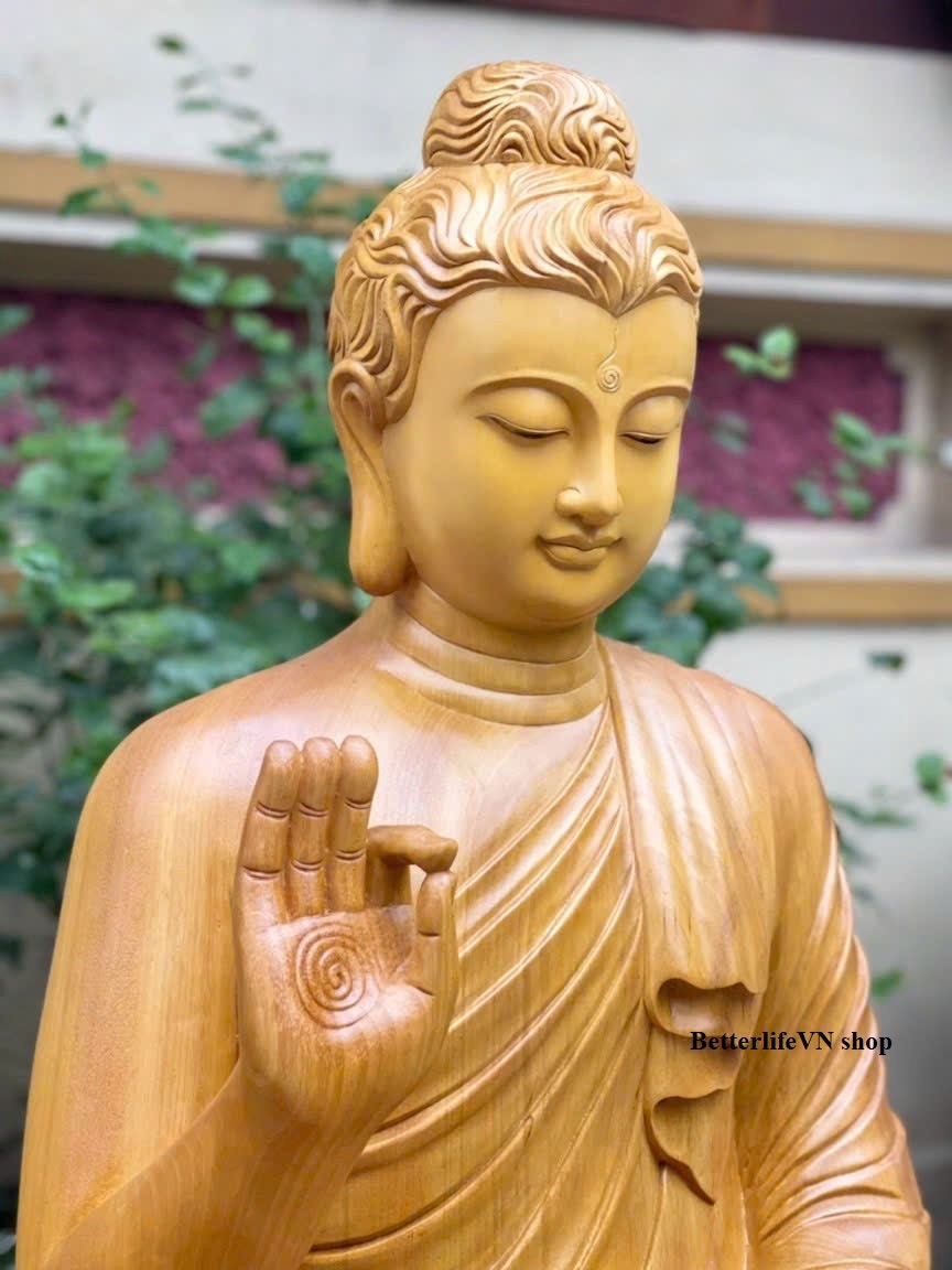 Handcrafted Gautama Buddha in 19.6/23.6/31.4 Inches, Wooden Shakyamuni