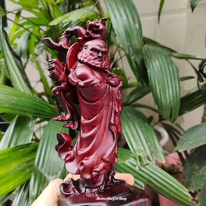 Bodhidharma Buddha Statue, Wooden Barefooted Statue of Bodhidharma crossing the river.