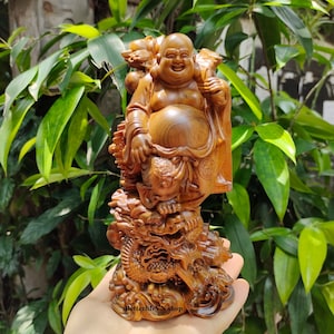 Holzlachender Buddha steht auf dem Drachen, Handgefertigter Maitreya Buddha, Happy Buddha, Buddha, Hotei, Budai, Pu tai, der Big Belly Buddha