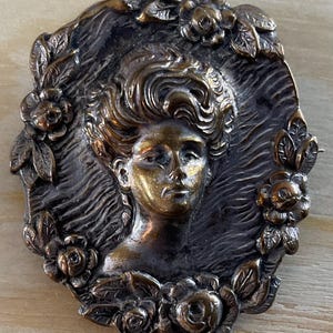Vintage Repousse Gibson Girl Victorian, Art Nouveau Style Brooch.