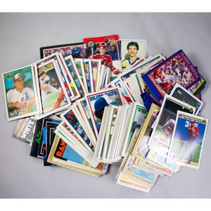 Vtg Lot sportkaarten 198 honkbalkaarten + 2 hockey zonder classificatie AS IS