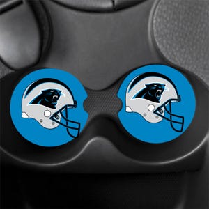 Conjunto de 2 porta-copos de carro Carolina Panthers! FRETE GRÁTIS personalizável para os EUA Presente de aniversário para fãs de futebol, namorados, marido adolescente, filho, Natal
